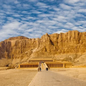 Hatshpsot 1 Desert Cruise Travel